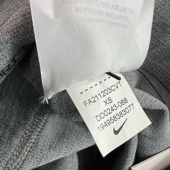 Nike Women's One Logo Mid-Rise Dri-Fit 7" Bike Shorts Iron Grey/Heather Size:XS - Picture 9 of 11